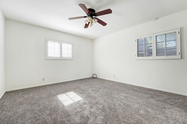 Building Photo - Altadena Home For Lease