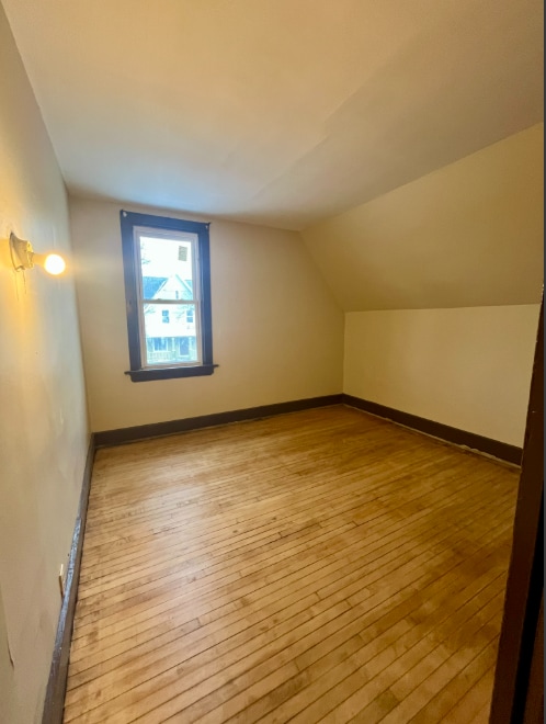 Building Photo - 1347 N 32nd St