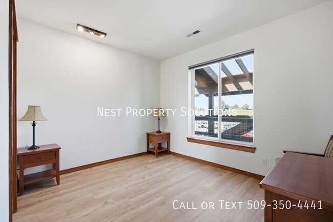 Building Photo - 6432 Melby Way NE