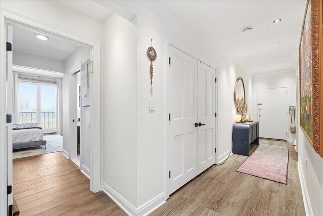 Building Photo - 109 Shearwater Ct E