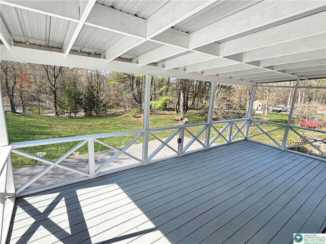 Building Photo - 308 Hemlock Ln