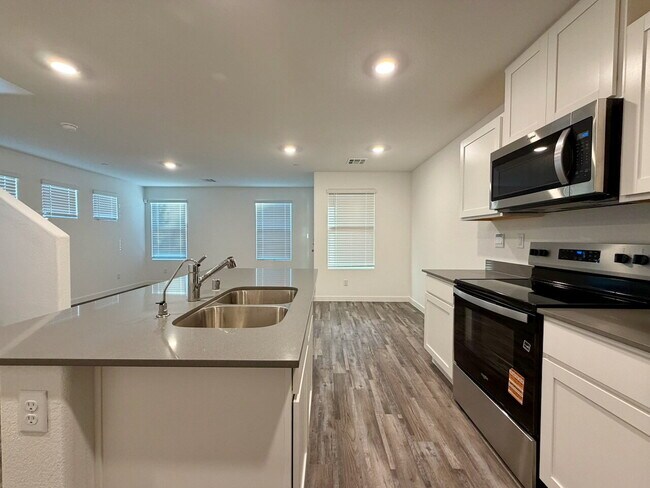 Building Photo - 2026 BRAND NEW 3 BED 2.5 BATH 2 CAR GARAGE TOWNHOUSE W/ LOFT, SOFTENER, RO FILTER, EV CHARGER & O...