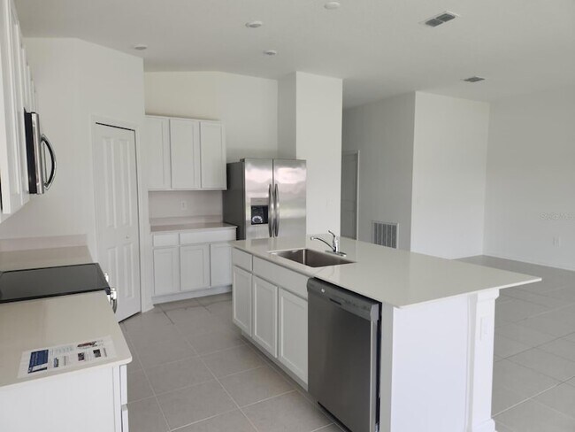Building Photo - 4753 Golden Knight Blvd