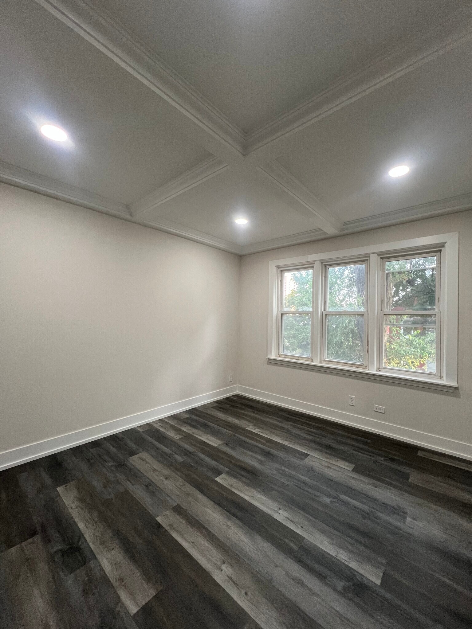 Building Photo - 2926 W 25th St