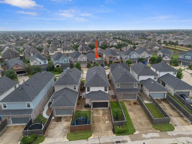 Building Photo - 27022 Brighton Valley Way
