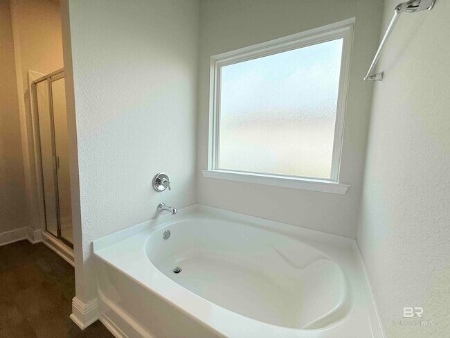 Building Photo - 30837 Semper Dr