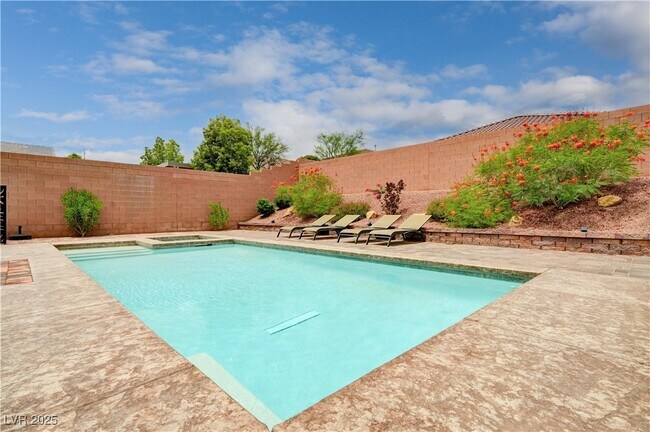 Building Photo - 10730 Cowlite Ave