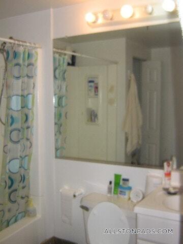 Building Photo - 15 N Beacon St