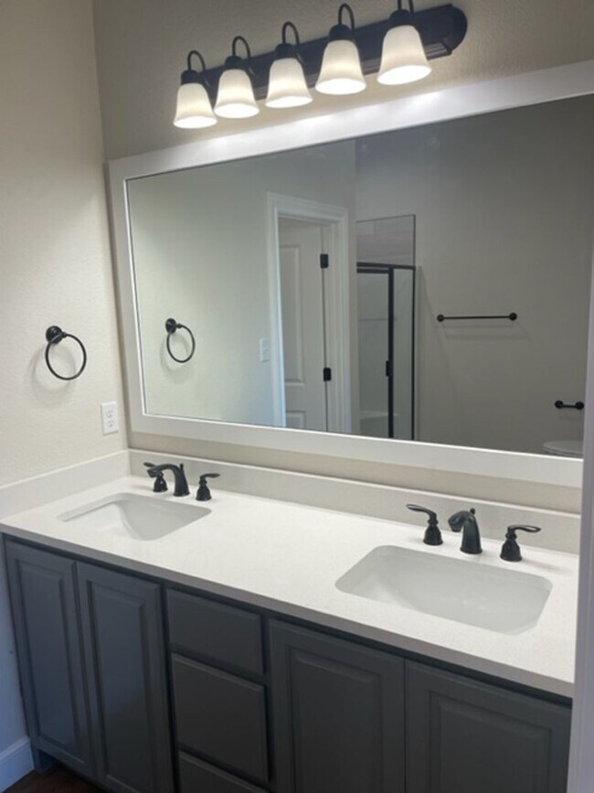 Building Photo - 7328 Mountain View Rd