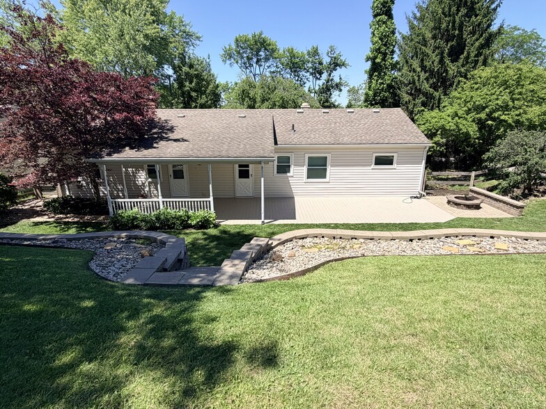 Building Photo - 581 Austin Smith Dr