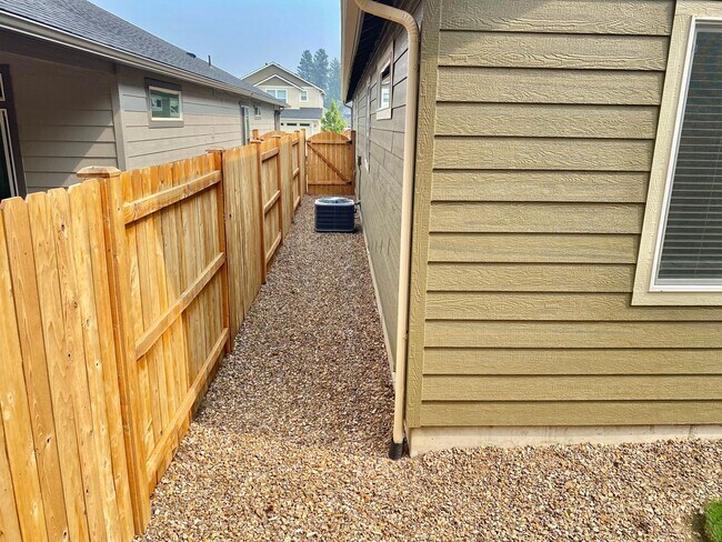 Building Photo - 61357 SE Matthew St