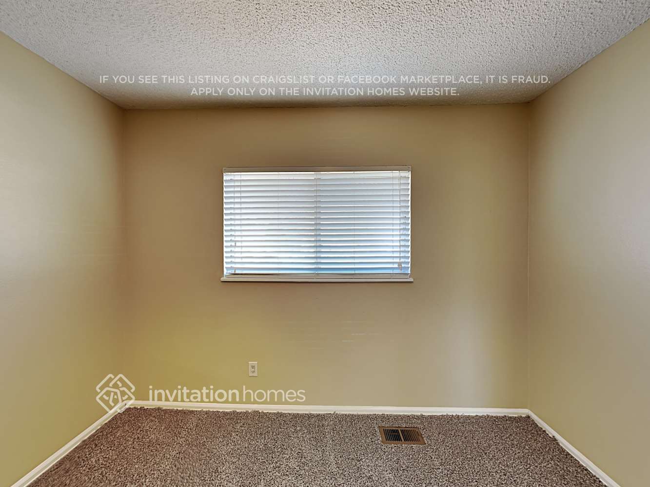 Building Photo - 21501 E Aberdeen Dr