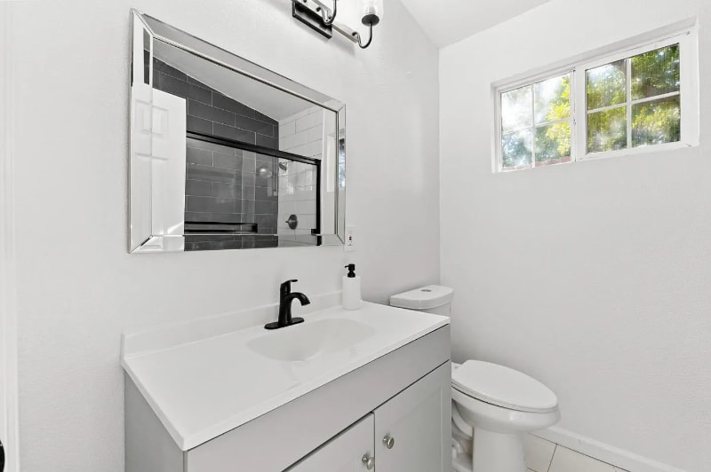 Building Photo - 2887 Fordham St