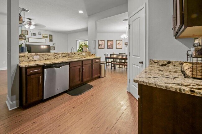 Building Photo - 300 Cassady Ln