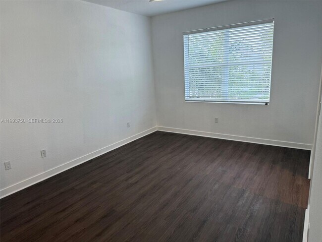 Building Photo - 8694 Via Mar Rosso