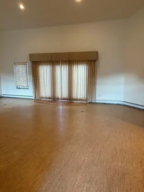 Building Photo - 337 Dakota Cir