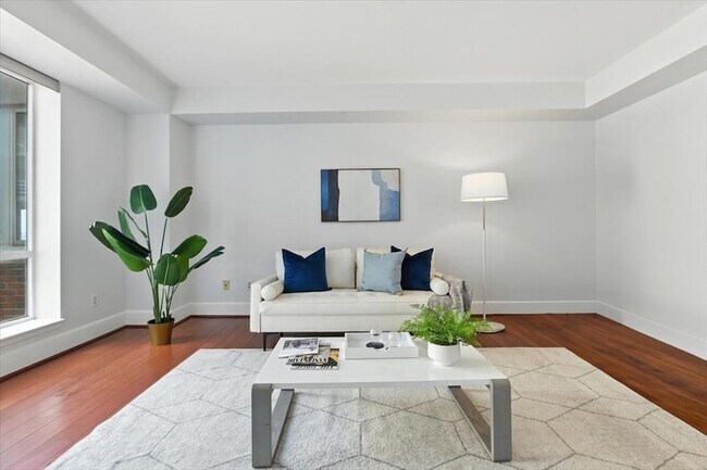 Building Photo - 197 8th St