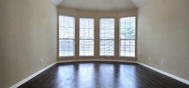 Building Photo - 900 Hidden Springs Ct
