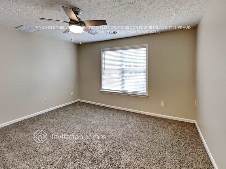 Building Photo - 4950 Promenade Dr SW
