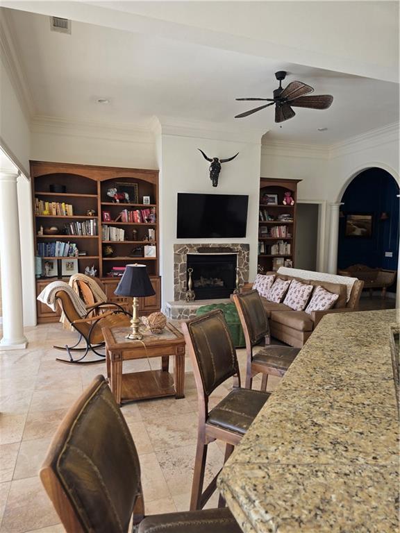 Building Photo - 205 Sutherland Dr