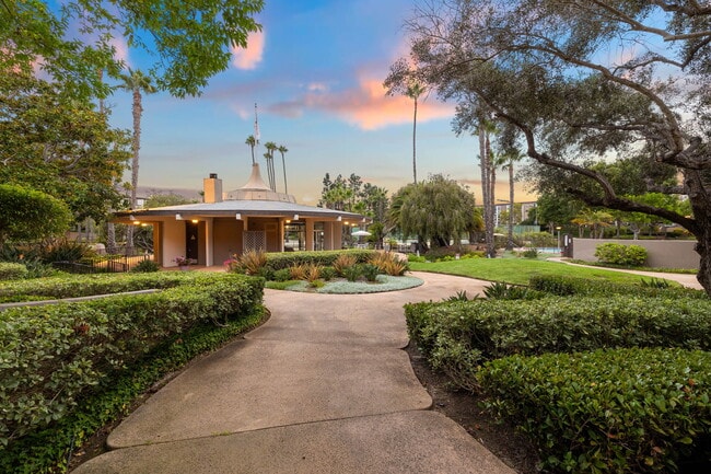 Building Photo - 3054 Rue D’Orleans