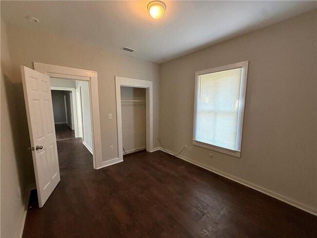 Building Photo - 125 Garnett Ave