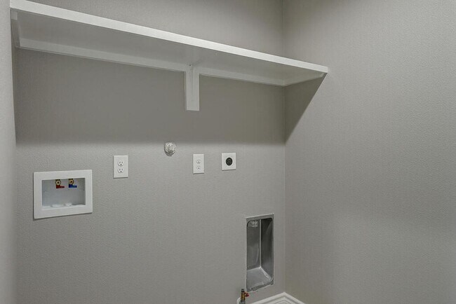 Building Photo - 1278 Carnaby St