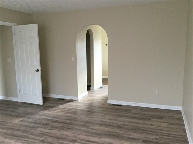 Building Photo - 5156 Sand Ct
