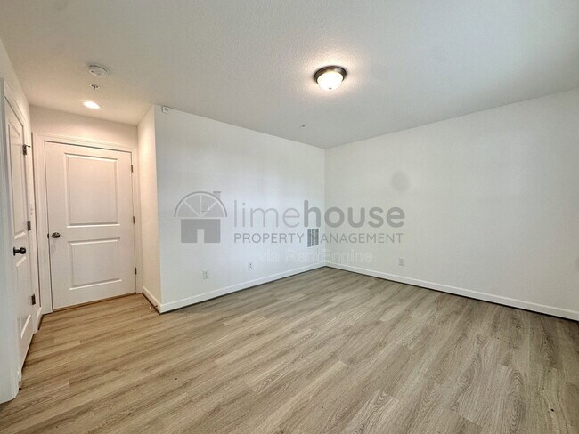 Building Photo - 4319 Pinter Ln