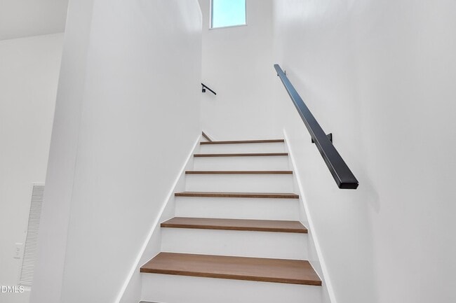 Building Photo - 29 Enterprise St