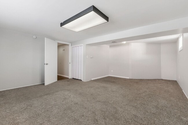 Building Photo - Quiet Cul-de-Sac Home with Bonus Room & Big Backyard!