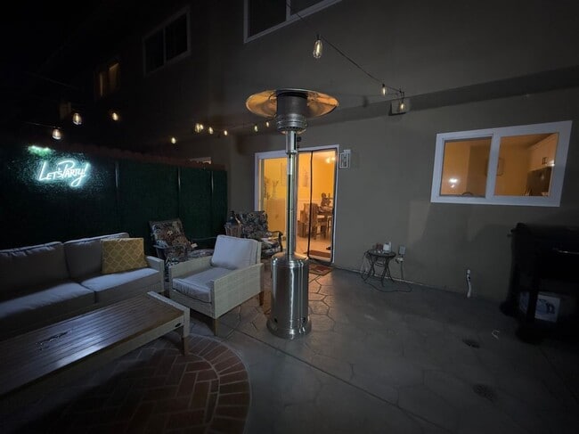 Building Photo - 1459 Deauville Pl