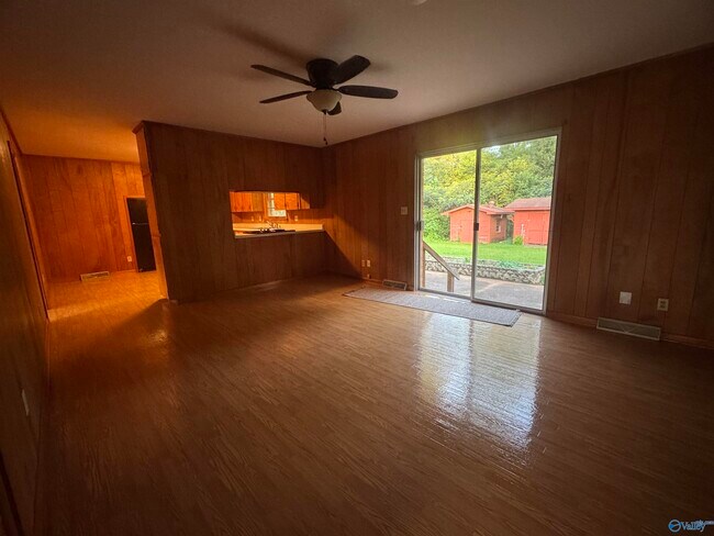 Building Photo - 2103 Shannonhouse Rd SW