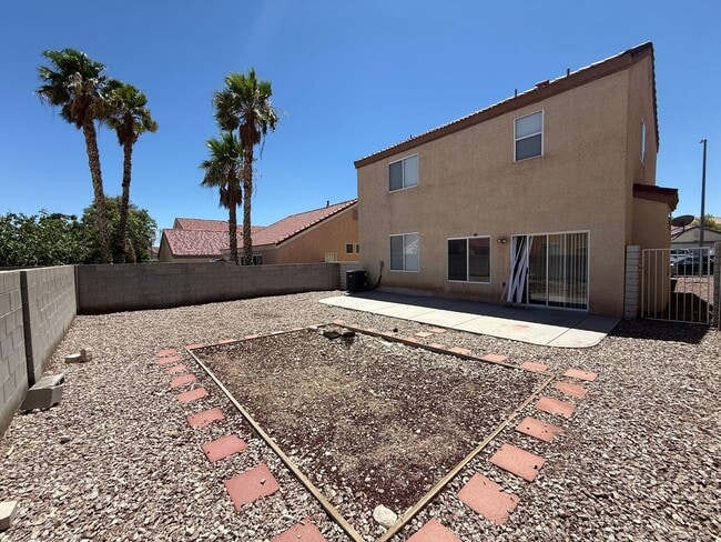 Building Photo - 8816 W Pine Pitch Dr