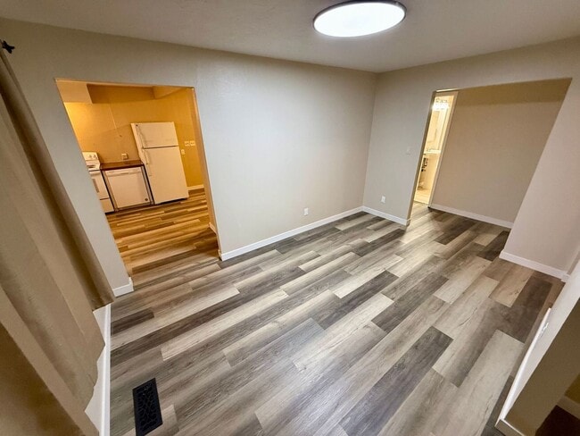 Building Photo - Orchards Home with a View