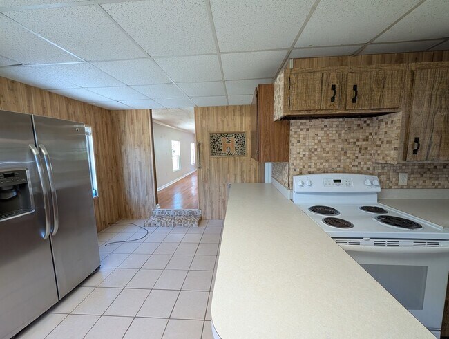 Building Photo - 18911 Panther Ps