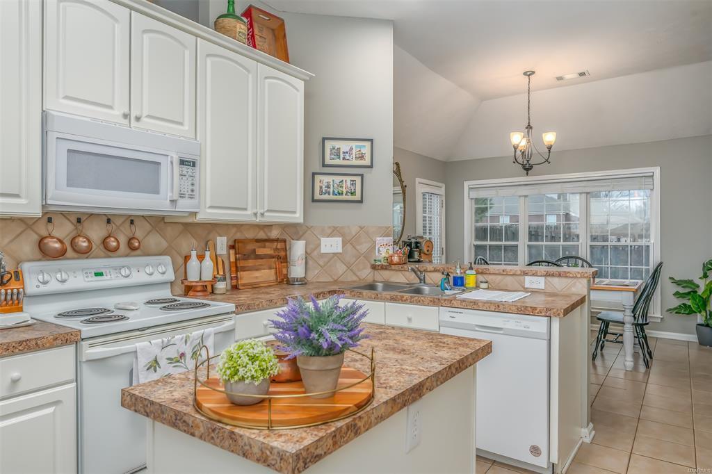 Building Photo - 9211 Hanston Pl