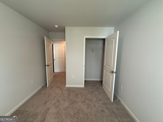 Building Photo - 1 Silverbell Ln