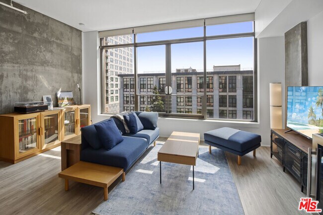 Building Photo - 1111 S Grand Ave