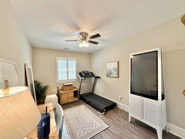 Building Photo - Stunning 3BD, 2BA Raleigh Home with a Fenc...