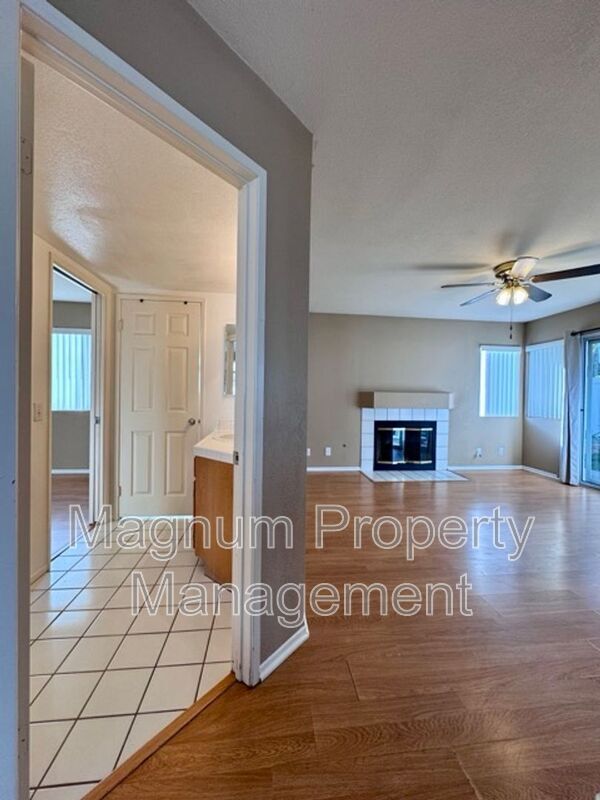 Building Photo - 40475 Crystal Aire Ct