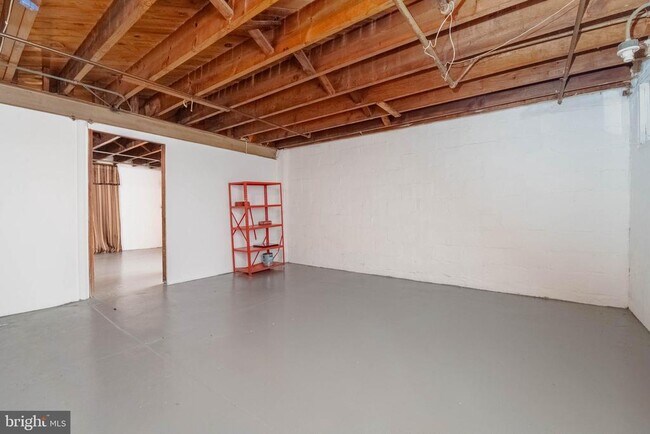 Building Photo - 1325 Crofton Rd