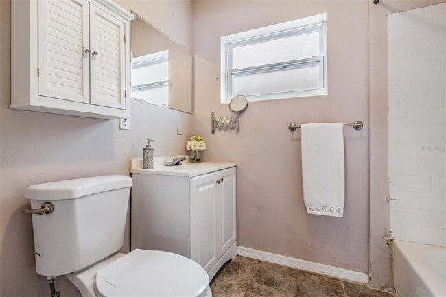 Building Photo - 5475 70th Ln N