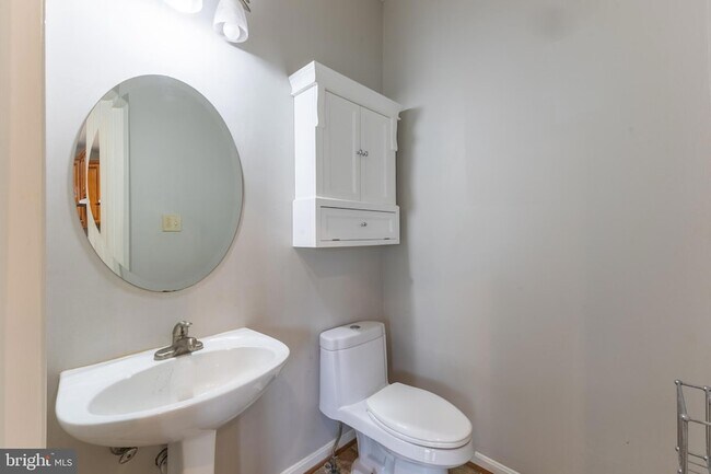 Building Photo - 20283 Glenrobin Terrace