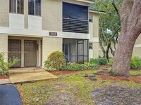 Building Photo - 303 Gardens Dr