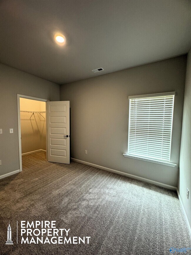 Building Photo - 318 Cornstalk Cir