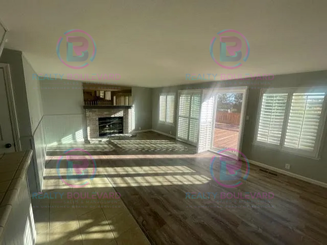 Building Photo - Spacious 4-bedroom, 3-bath home located in...