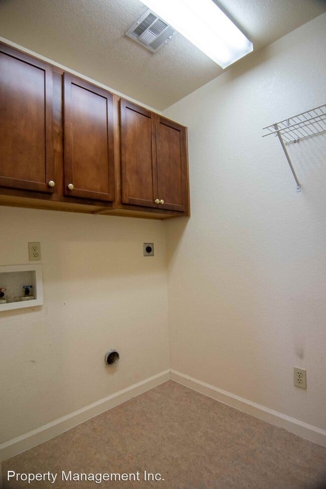 Building Photo - 2 br, 2 bath House - 813 S Shawnee