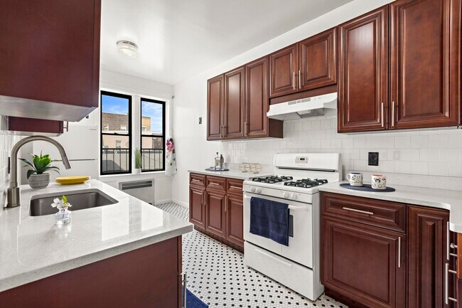 Building Photo - 301 Palisade Ave