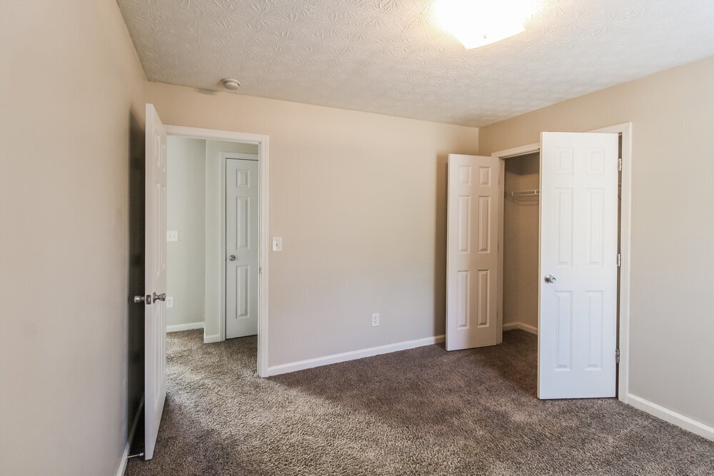 Building Photo - 296 Millstone Dr